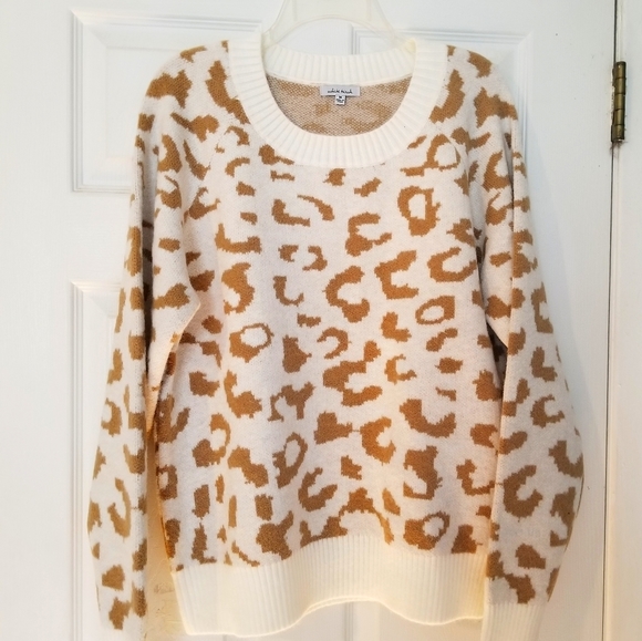 white birch Sweaters - White Birch NWT Leopard Sweater M